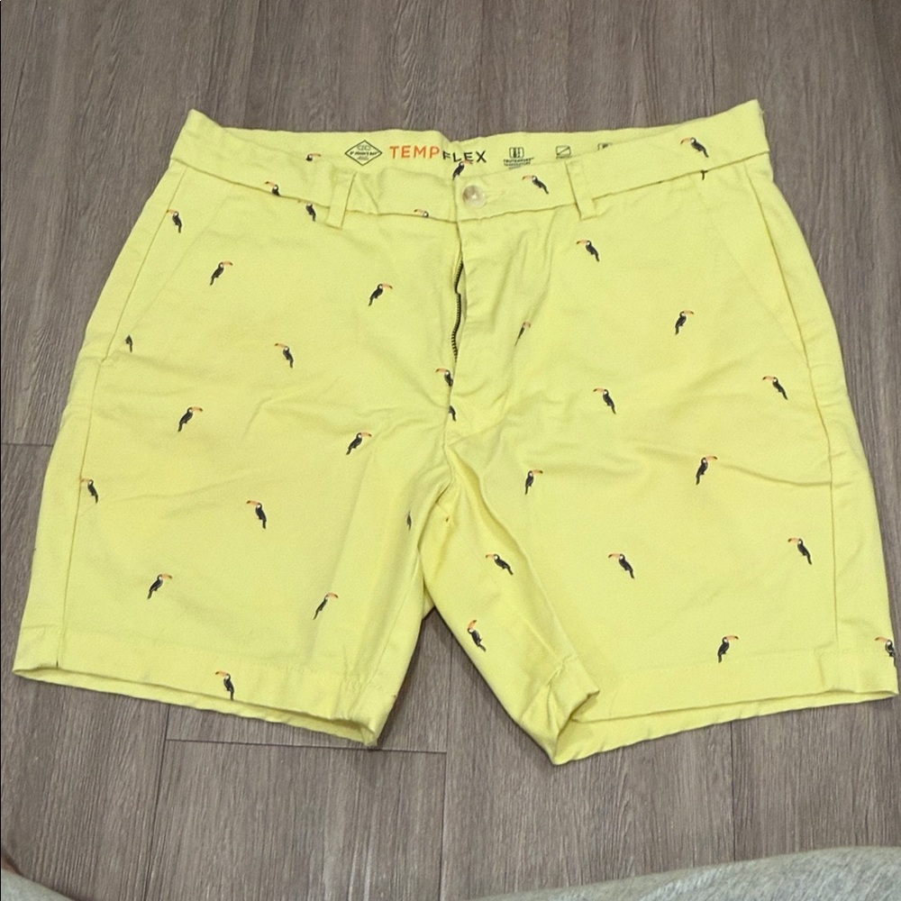 Men’s yellow toucan shorts